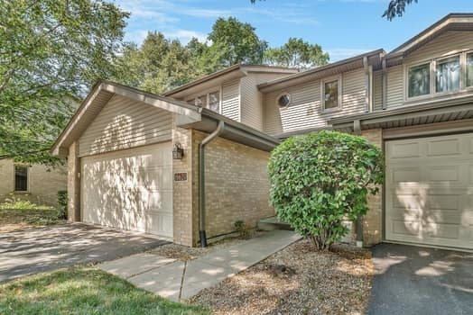 16620 Grants Trail, Orland Park, IL 60467