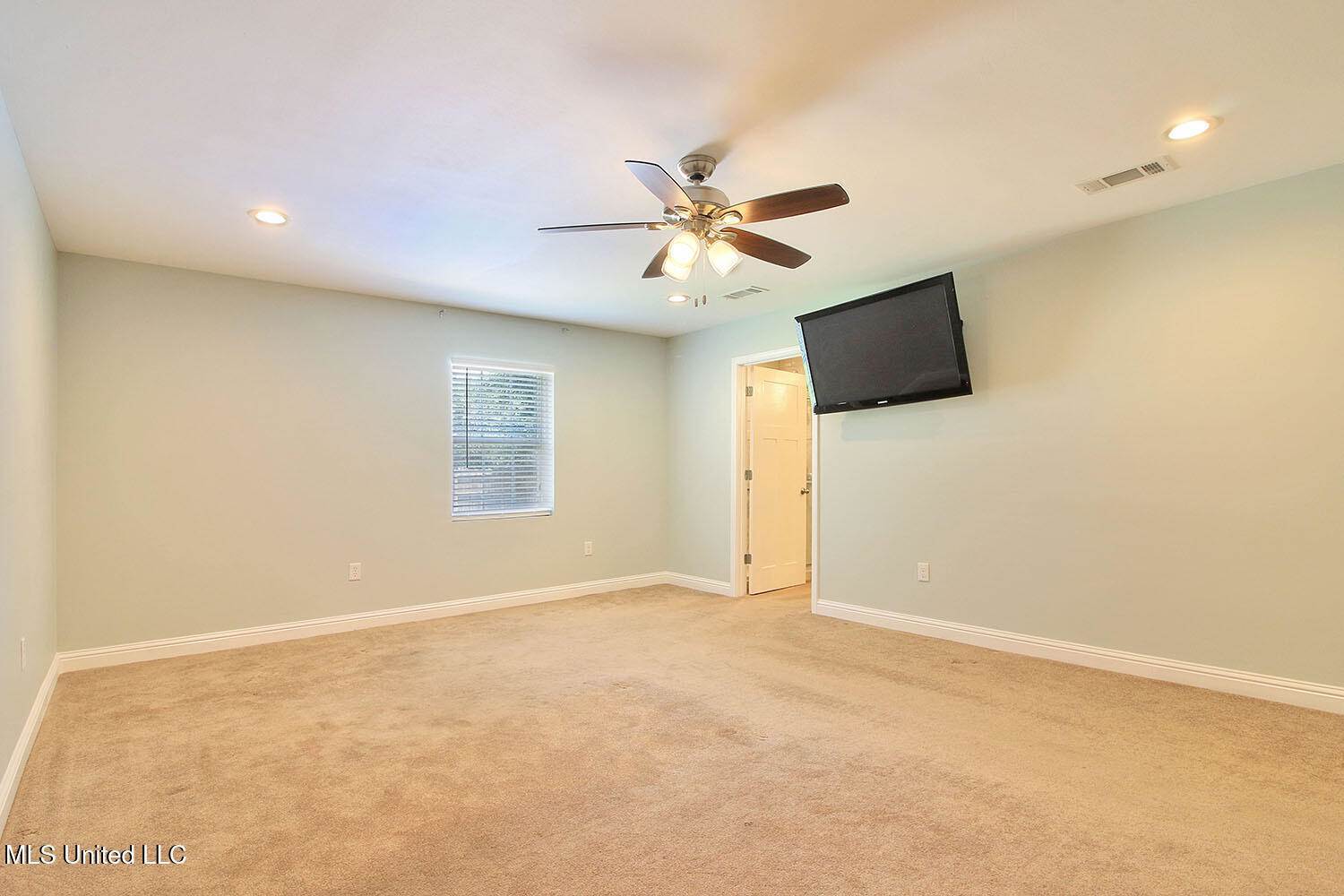 3249 Nottingham Road, Ocean Springs, MS 39564