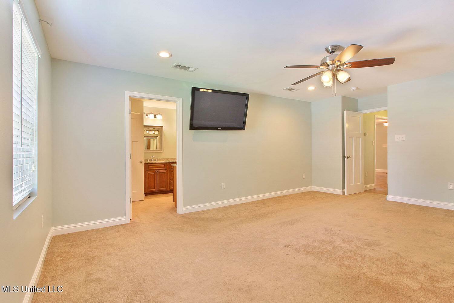 3249 Nottingham Road, Ocean Springs, MS 39564