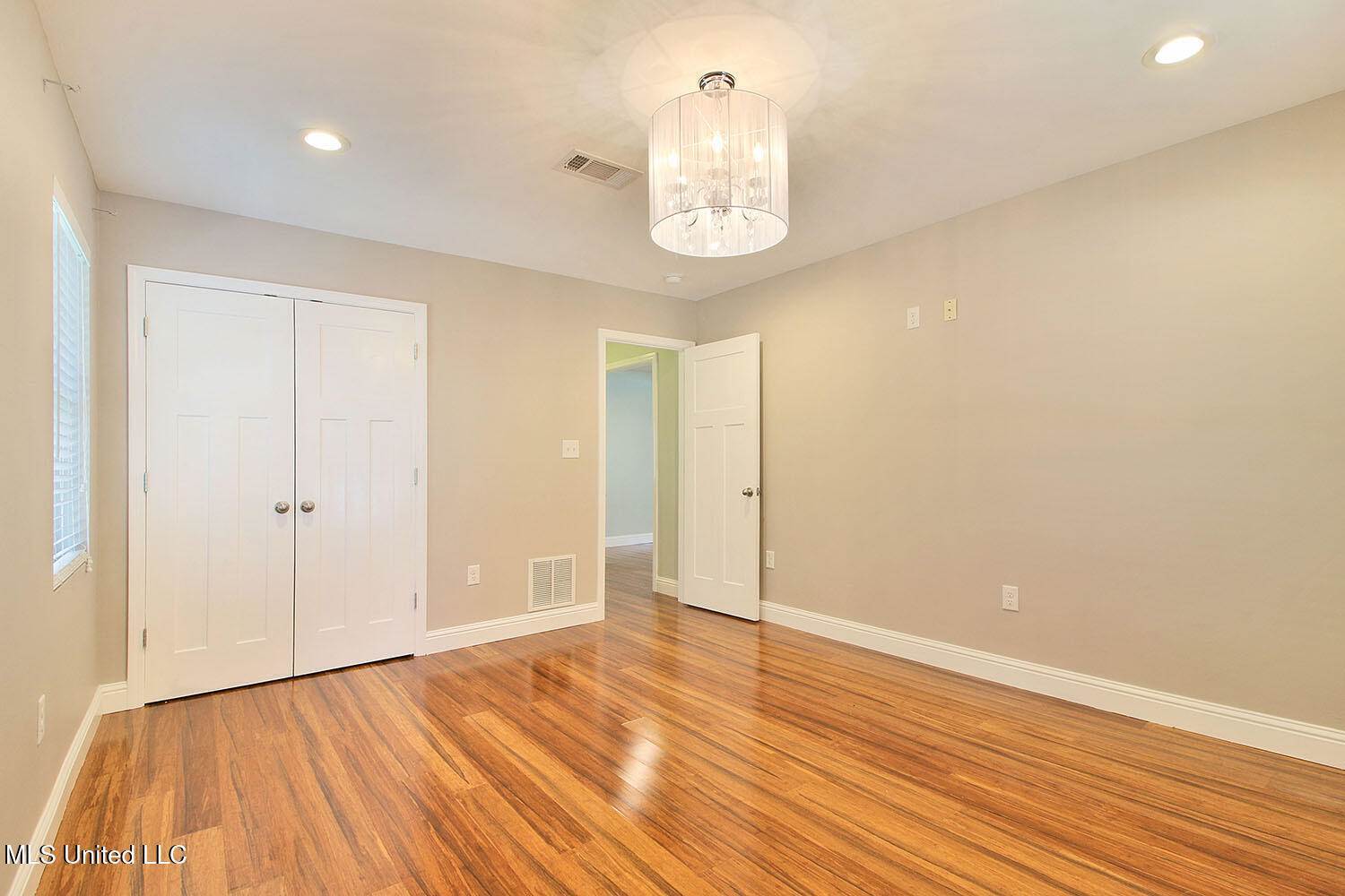 3249 Nottingham Road, Ocean Springs, MS 39564