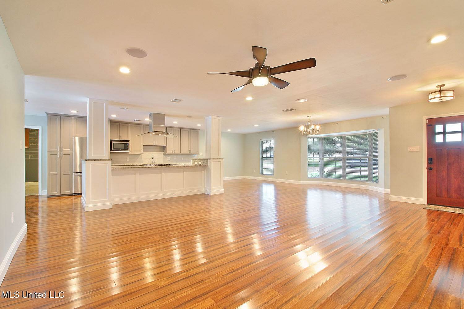 3249 Nottingham Road, Ocean Springs, MS 39564