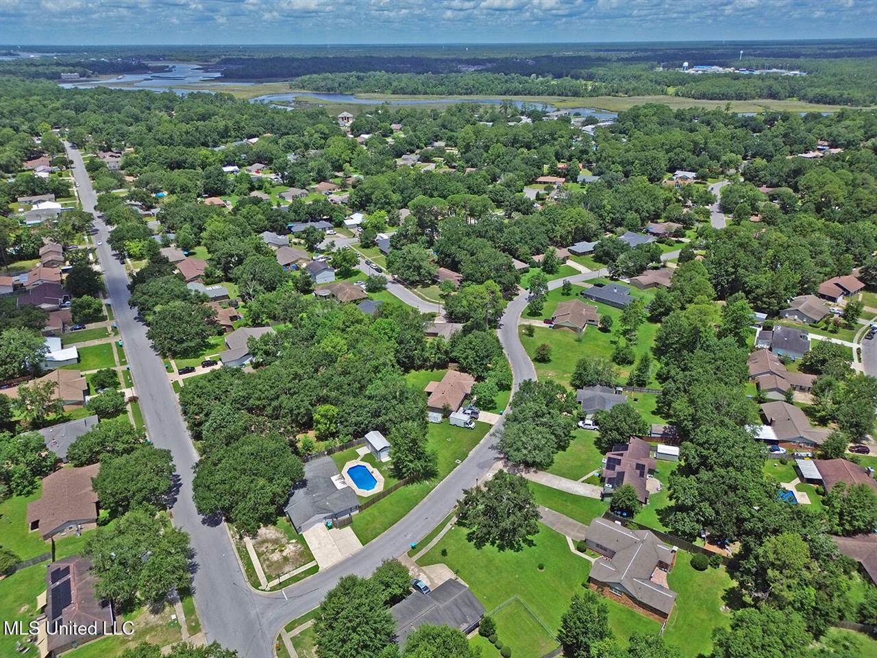 3249 Nottingham Road, Ocean Springs, MS 39564