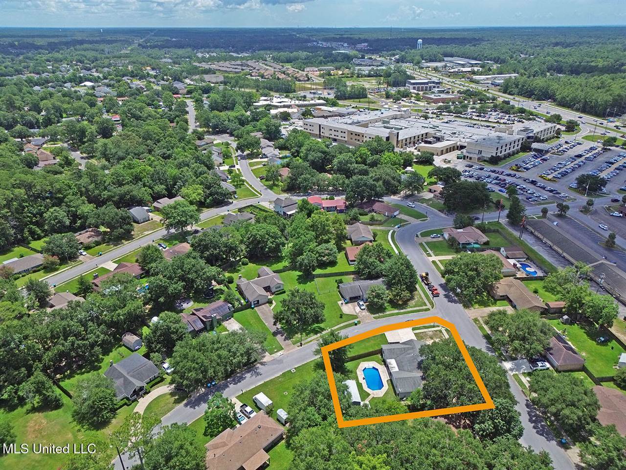 3249 Nottingham Road, Ocean Springs, MS 39564