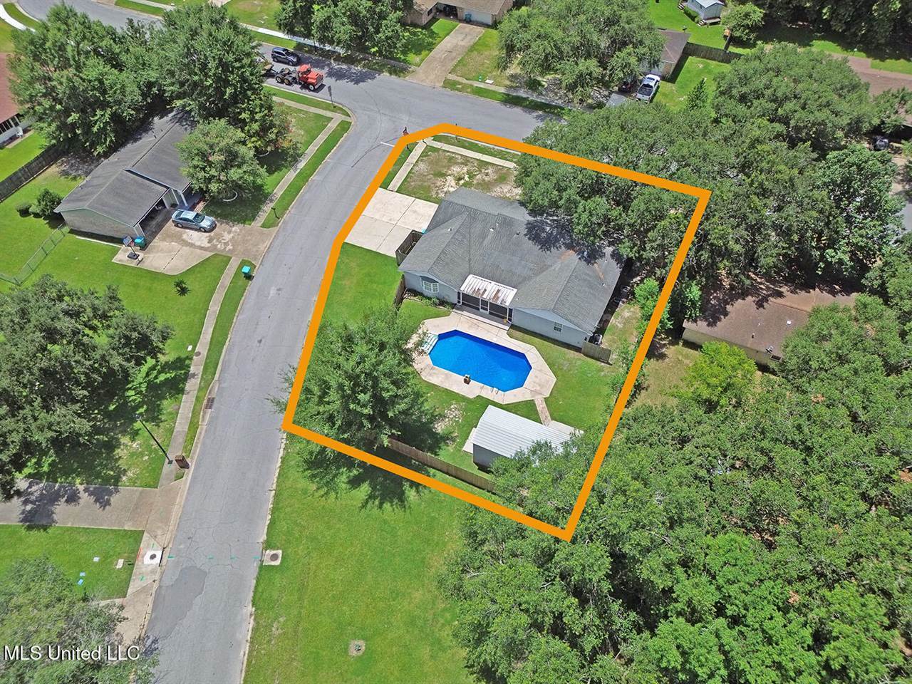 3249 Nottingham Road, Ocean Springs, MS 39564