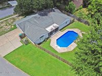 3249 Nottingham Road, Ocean Springs, MS 39564