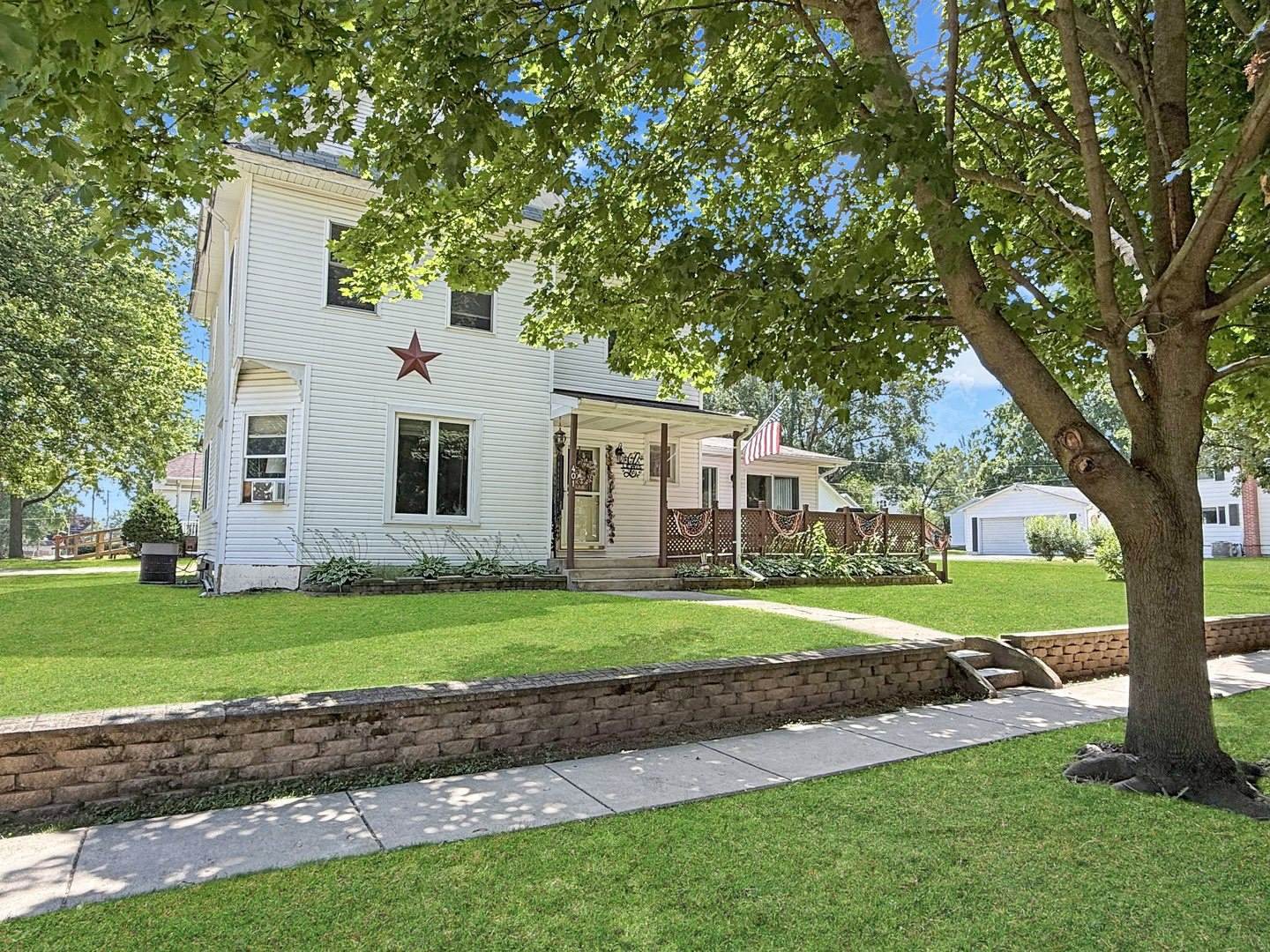 401 South Chestnut Street, Shannon, IL 61078