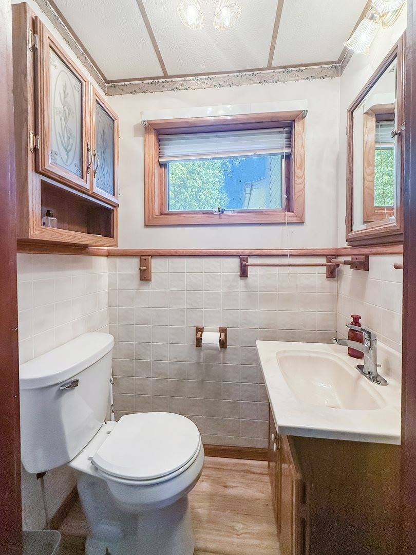 401 South Chestnut Street, Shannon, IL 61078