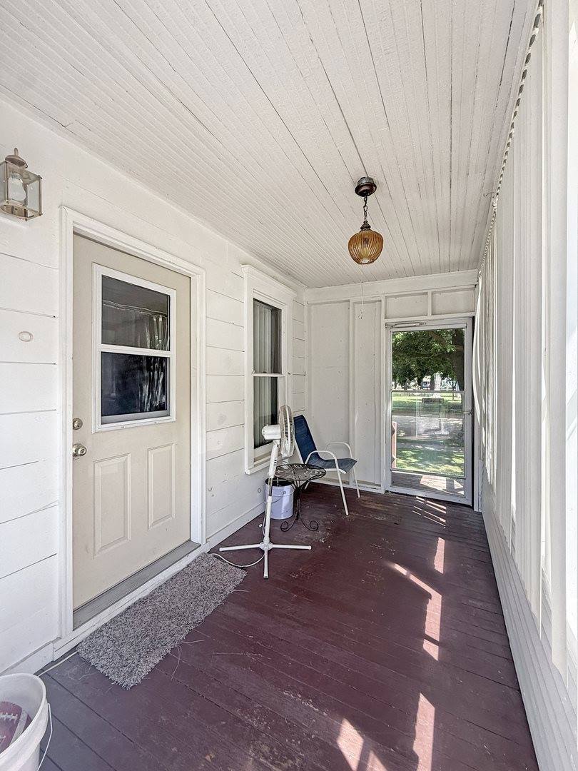 401 South Chestnut Street, Shannon, IL 61078