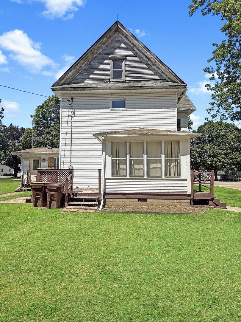 401 South Chestnut Street, Shannon, IL 61078