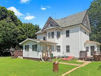 401 South Chestnut Street, Shannon, IL 61078