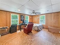 401 South Chestnut Street, Shannon, IL 61078