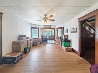 401 South Chestnut Street, Shannon, IL 61078