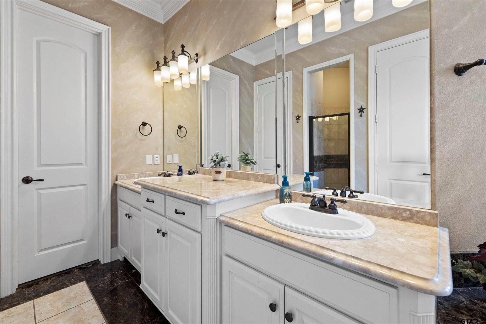 614 Court Crest, Tyler, TX 75703