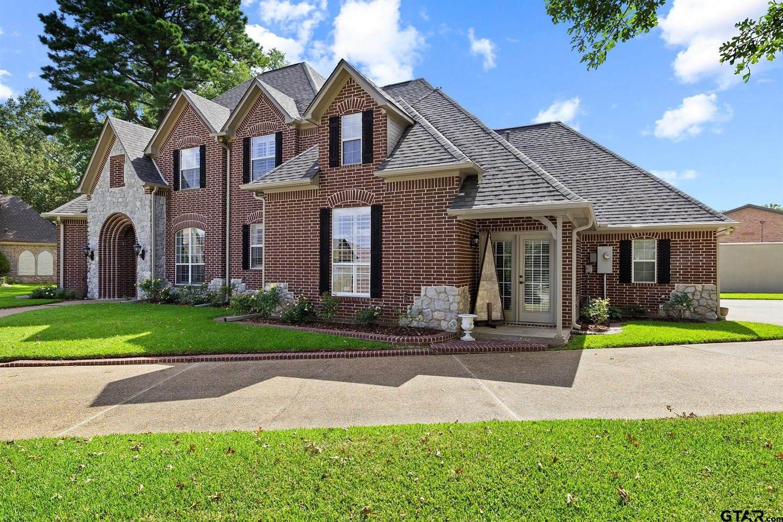 614 Court Crest, Tyler, TX 75703