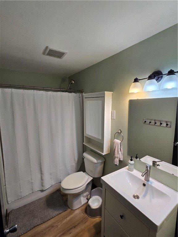 2719 Ellis Street, Eau Claire, WI 54701