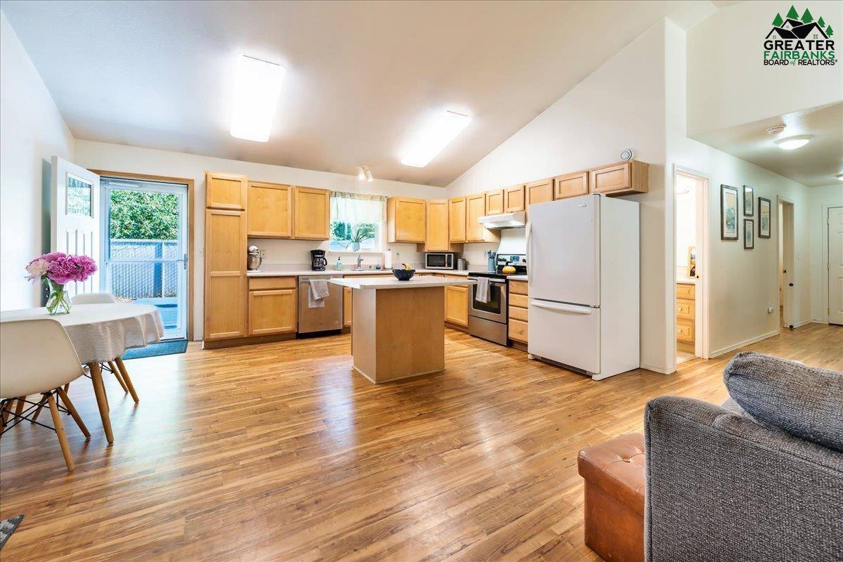 2354 Riddle Court, North Pole, AK 99705