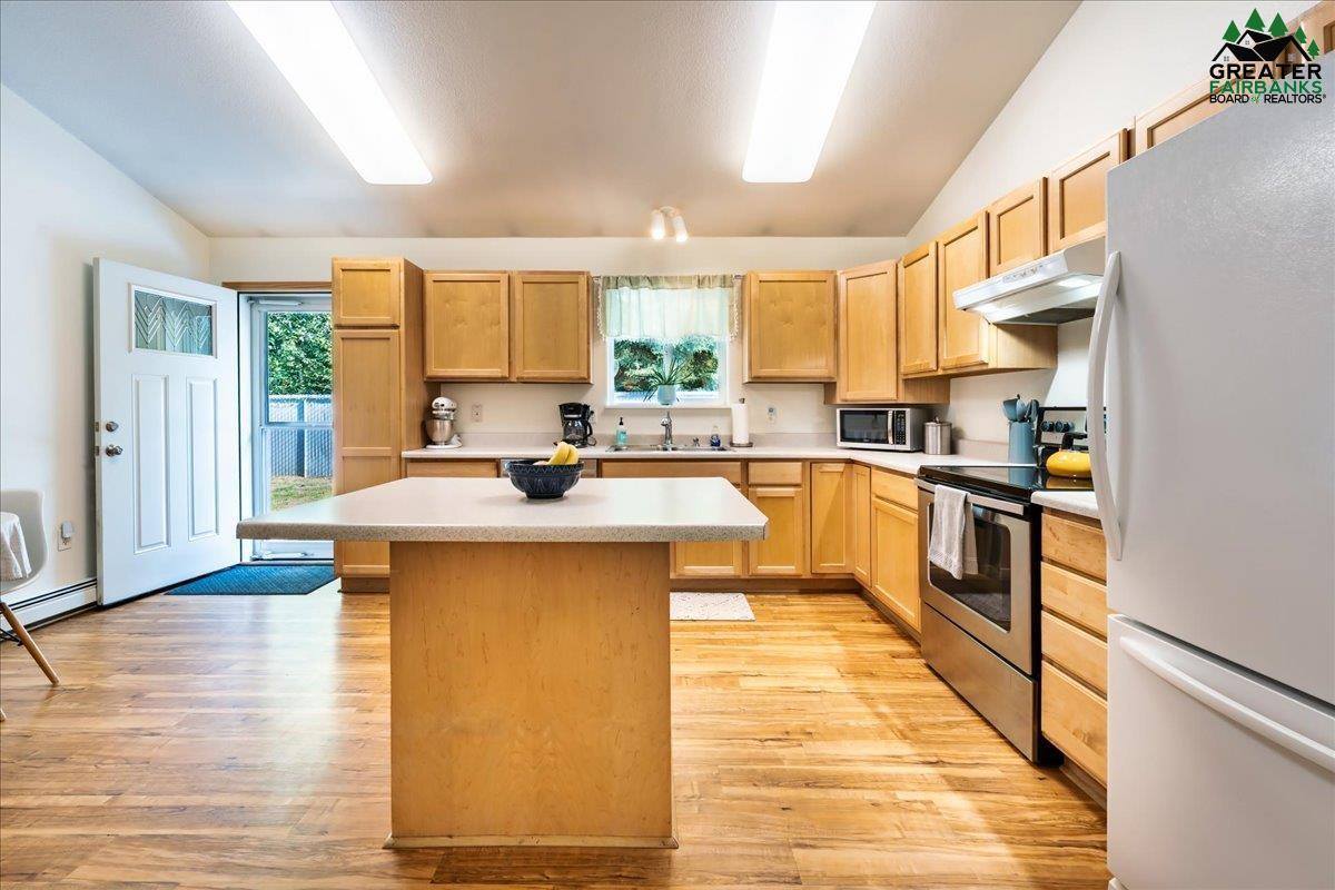 2354 Riddle Court, North Pole, AK 99705