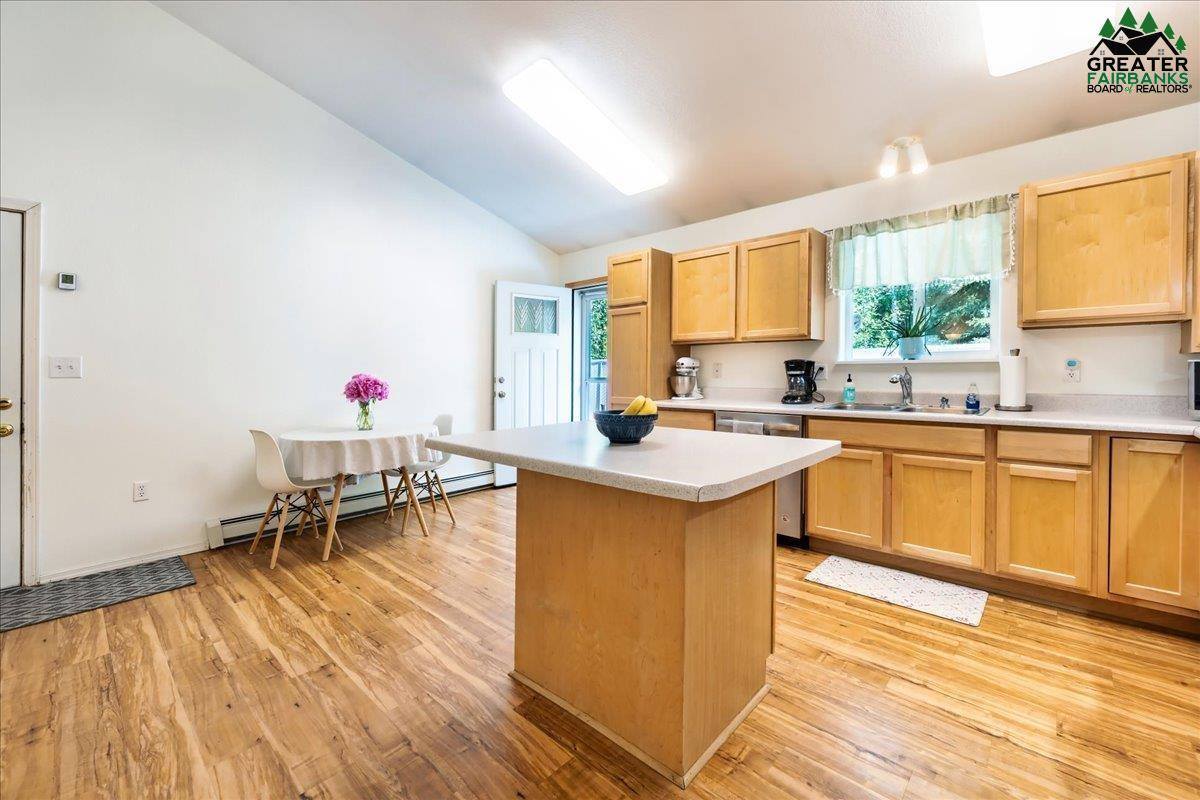 2354 Riddle Court, North Pole, AK 99705