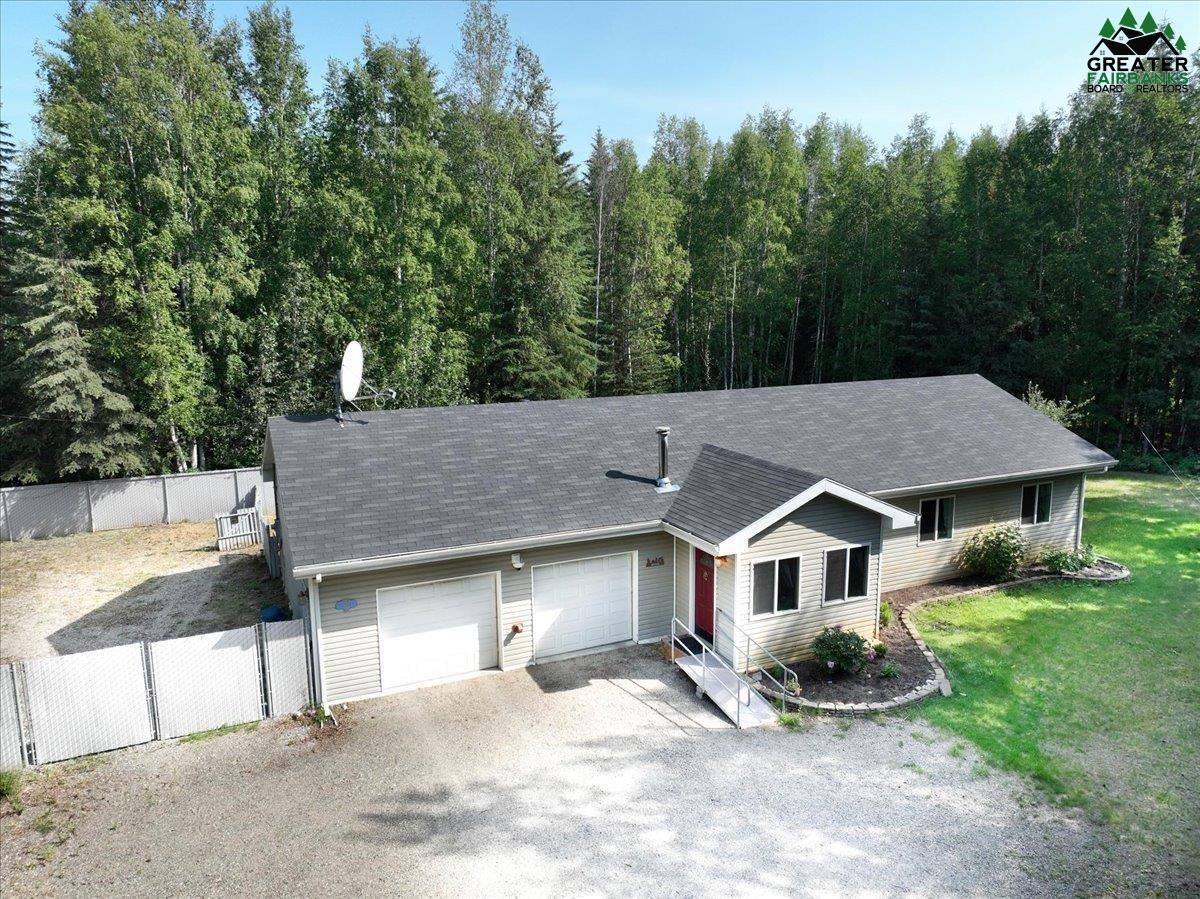 2354 Riddle Court, North Pole, AK 99705