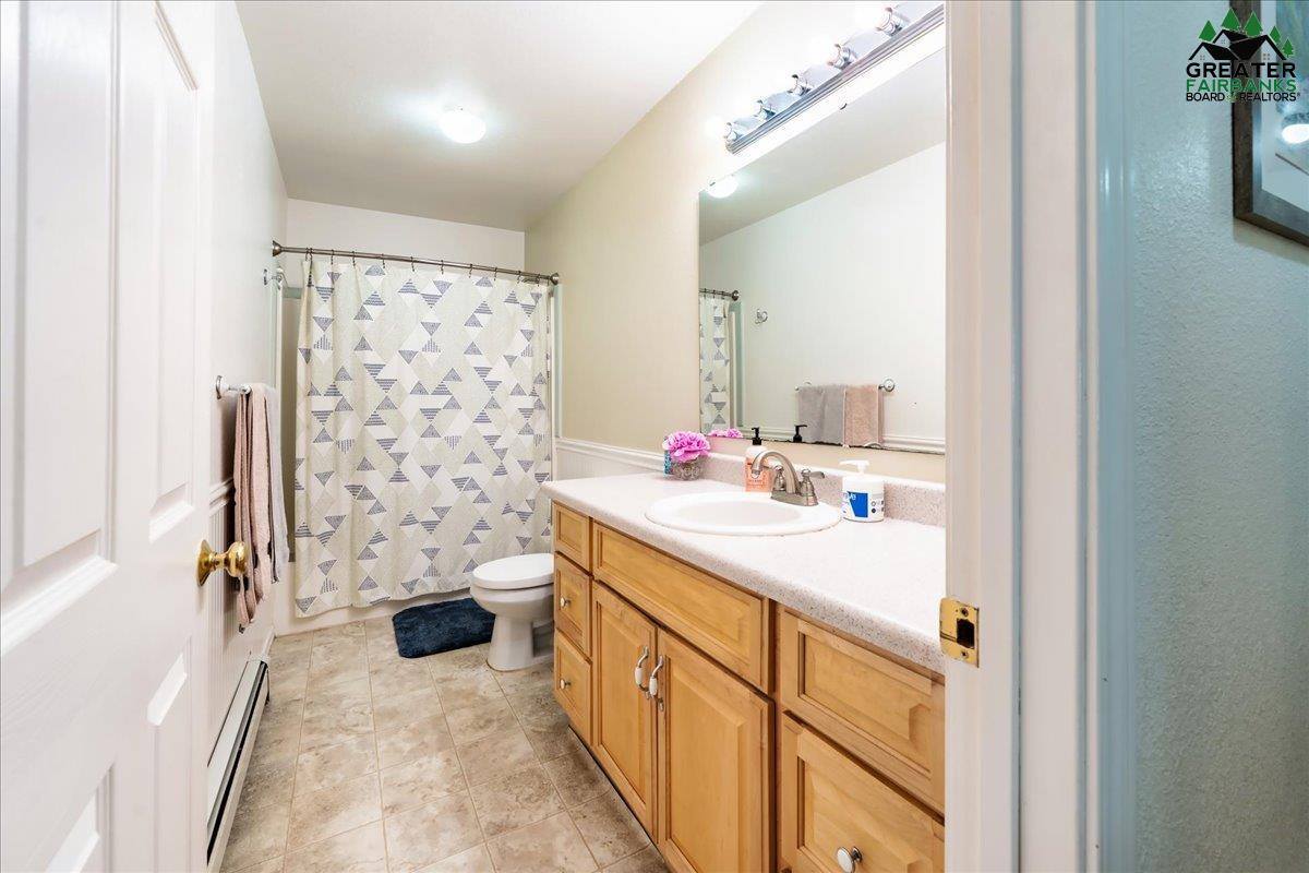 2354 Riddle Court, North Pole, AK 99705