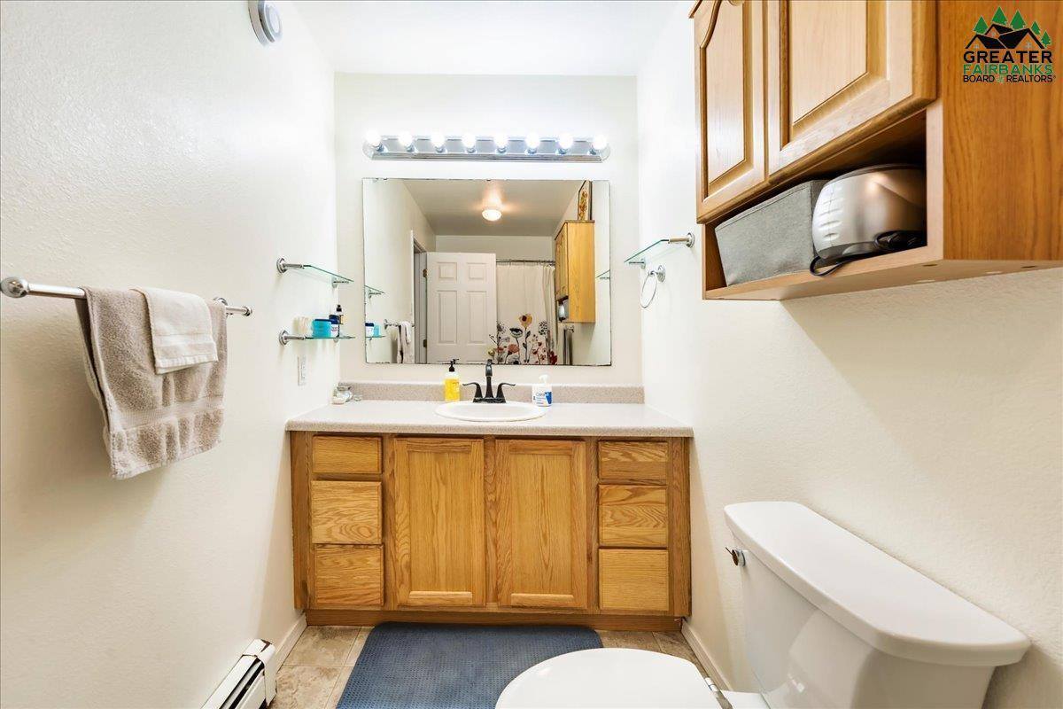 2354 Riddle Court, North Pole, AK 99705