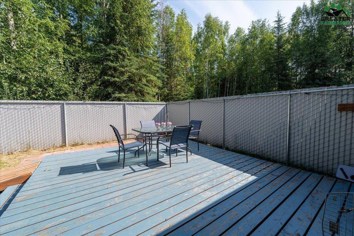 2354 Riddle Court, North Pole, AK 99705