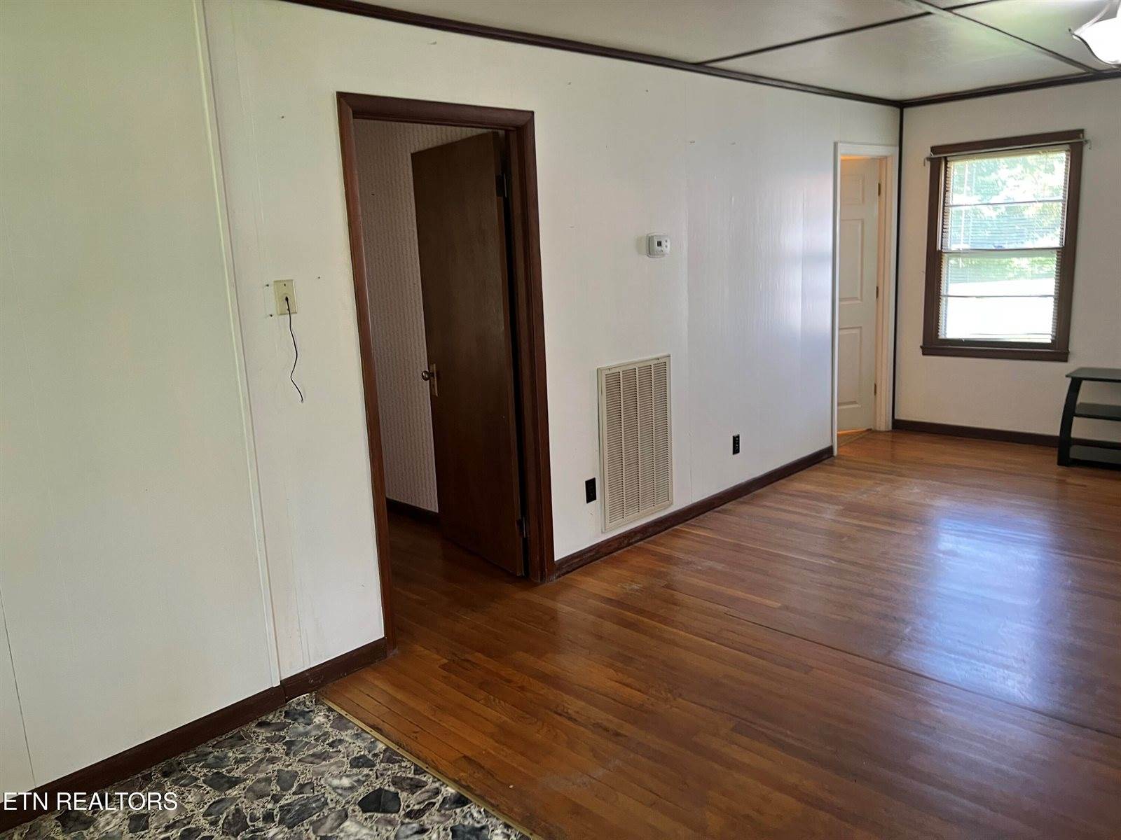 1517 County Road 250, Niota, TN 37826