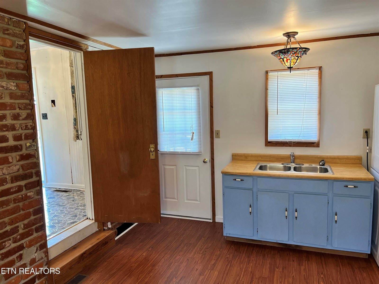 1517 County Road 250, Niota, TN 37826