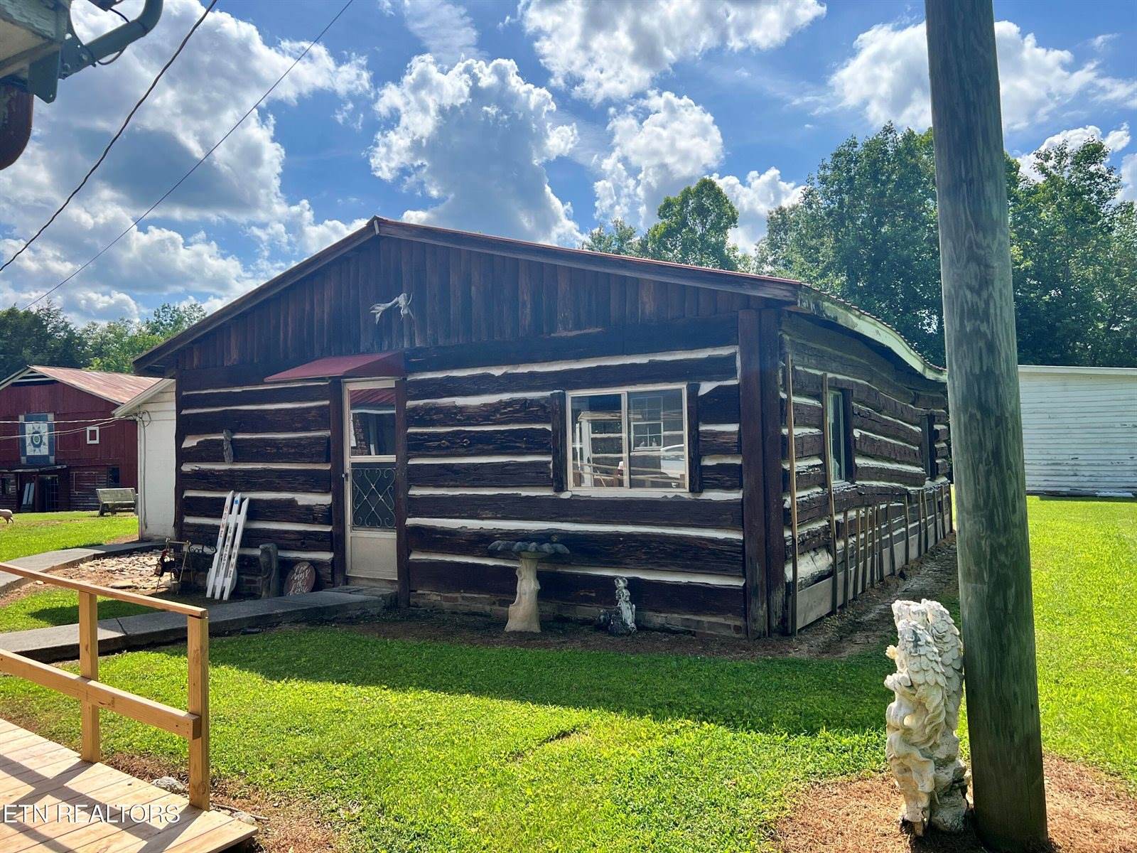 1517 County Road 250, Niota, TN 37826