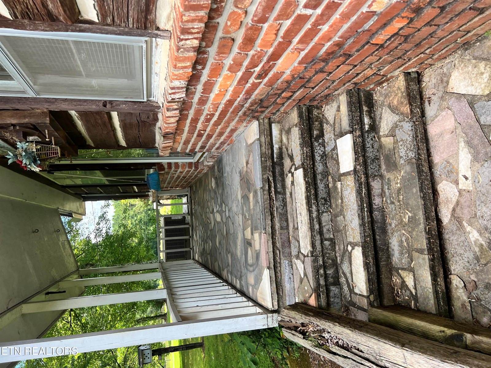 1517 County Road 250, Niota, TN 37826