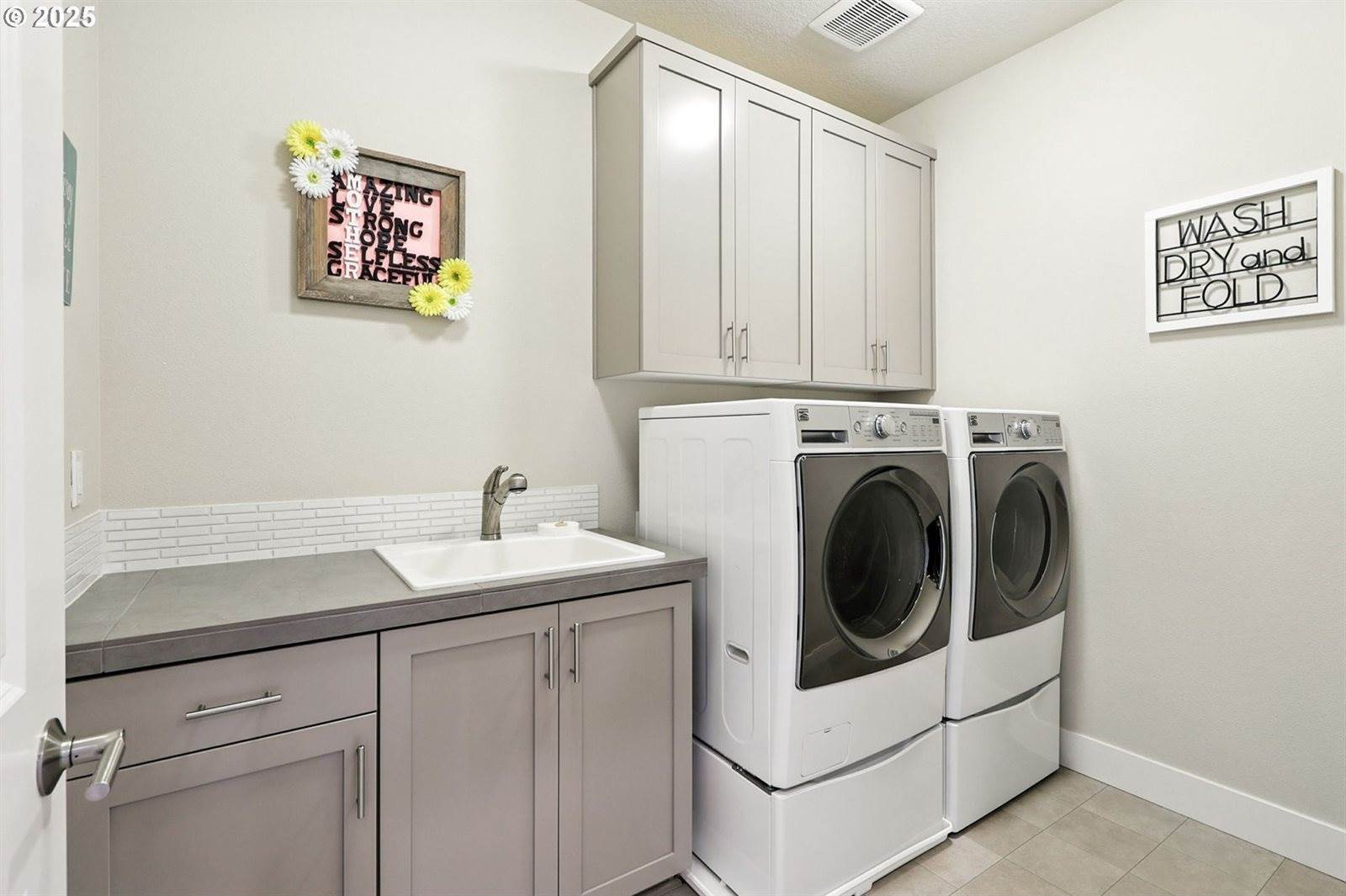 15261 SW Seine Dr, Tigard, OR 97224