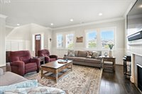 15261 SW Seine Dr, Tigard, OR 97224