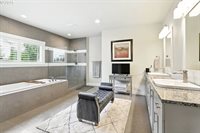 15261 SW Seine Dr, Tigard, OR 97224