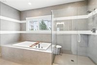 15261 SW Seine Dr, Tigard, OR 97224