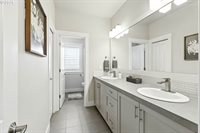 15261 SW Seine Dr, Tigard, OR 97224