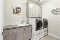 15261 SW Seine Dr, Tigard, OR 97224