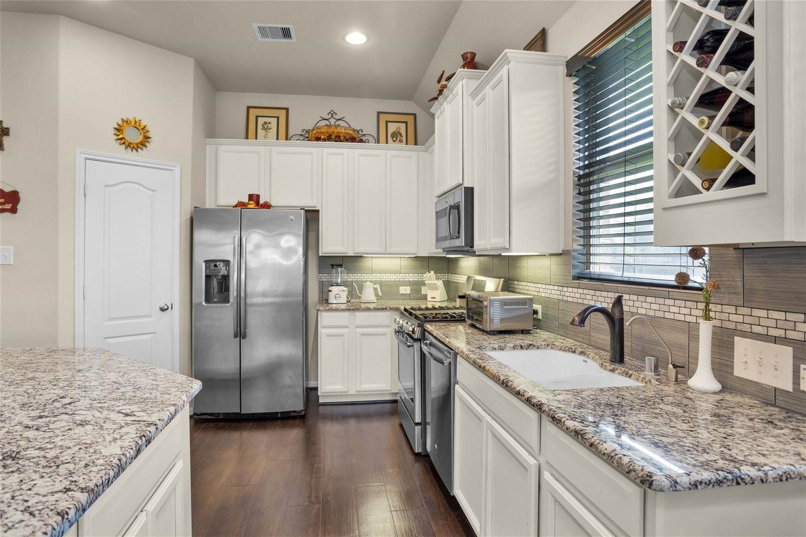 19703 Lakeside Pointe Court, Richmond, TX 77407