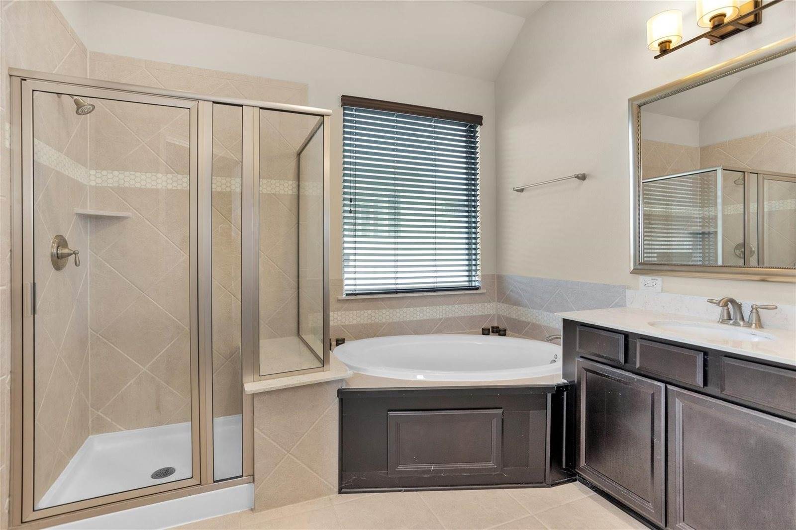 19703 Lakeside Pointe Court, Richmond, TX 77407