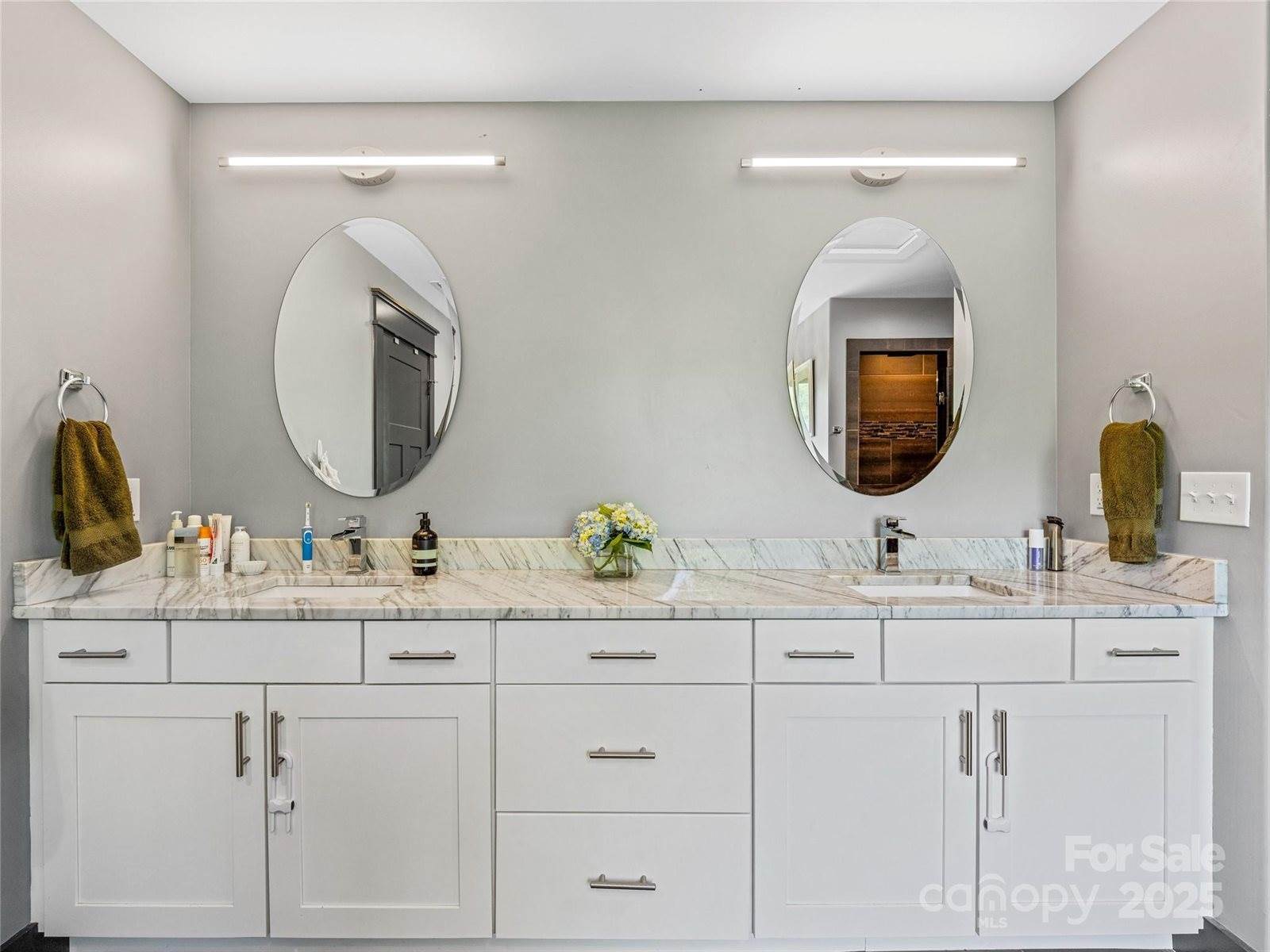 52 Pinedale Road, Asheville, NC 28805