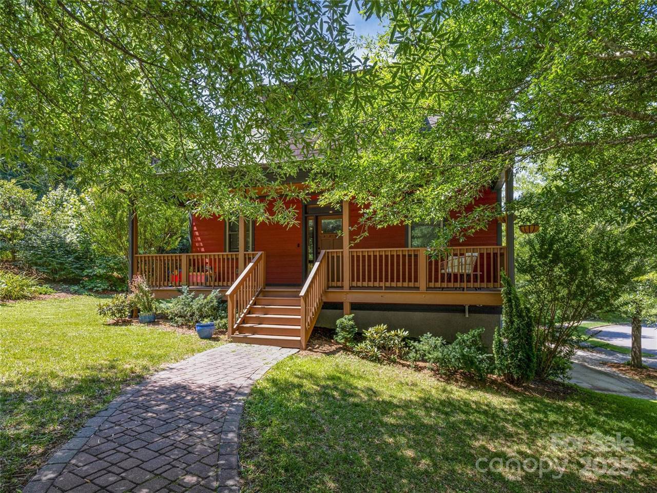 52 Pinedale Road, Asheville, NC 28805