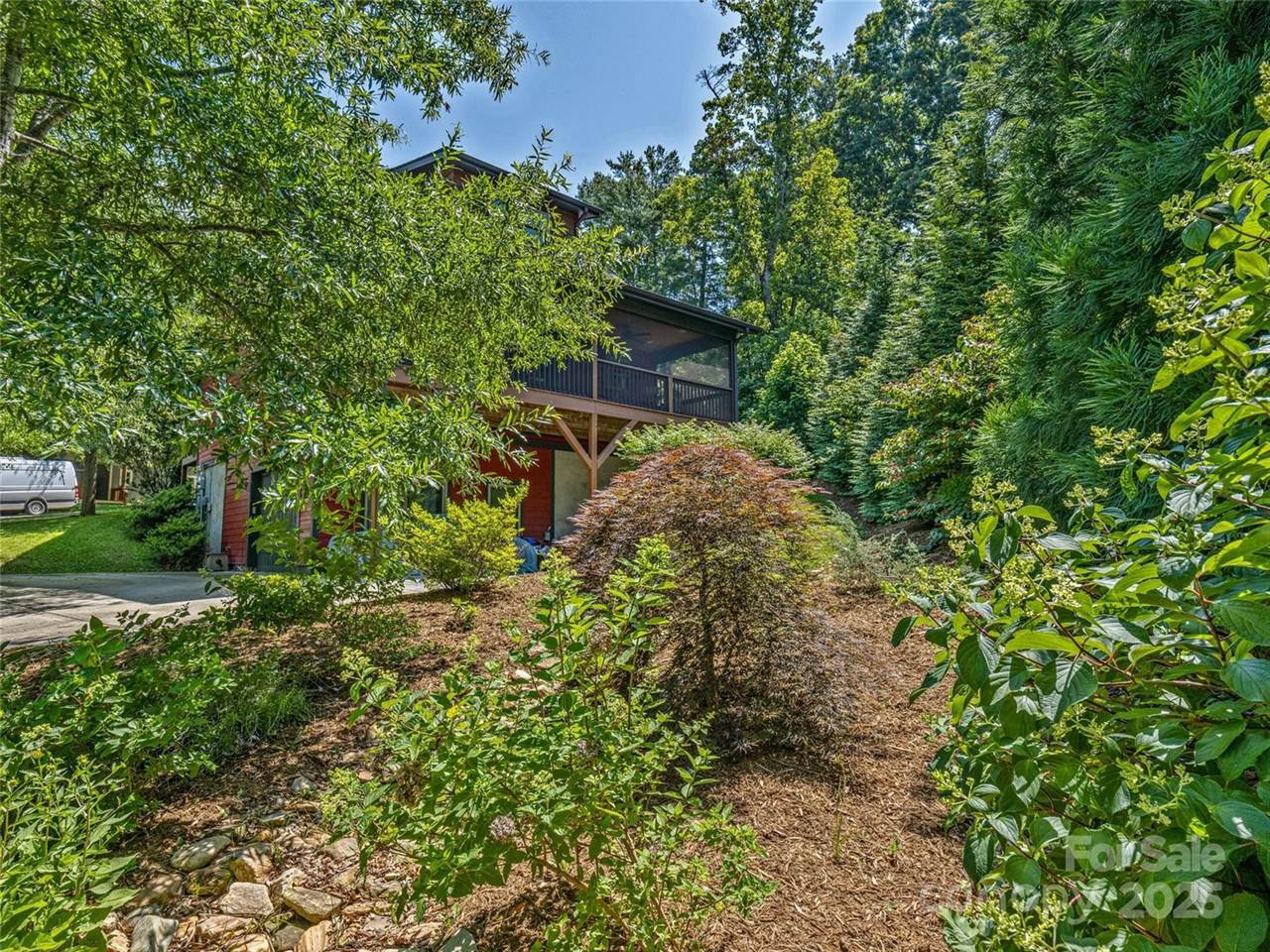 52 Pinedale Road, Asheville, NC 28805