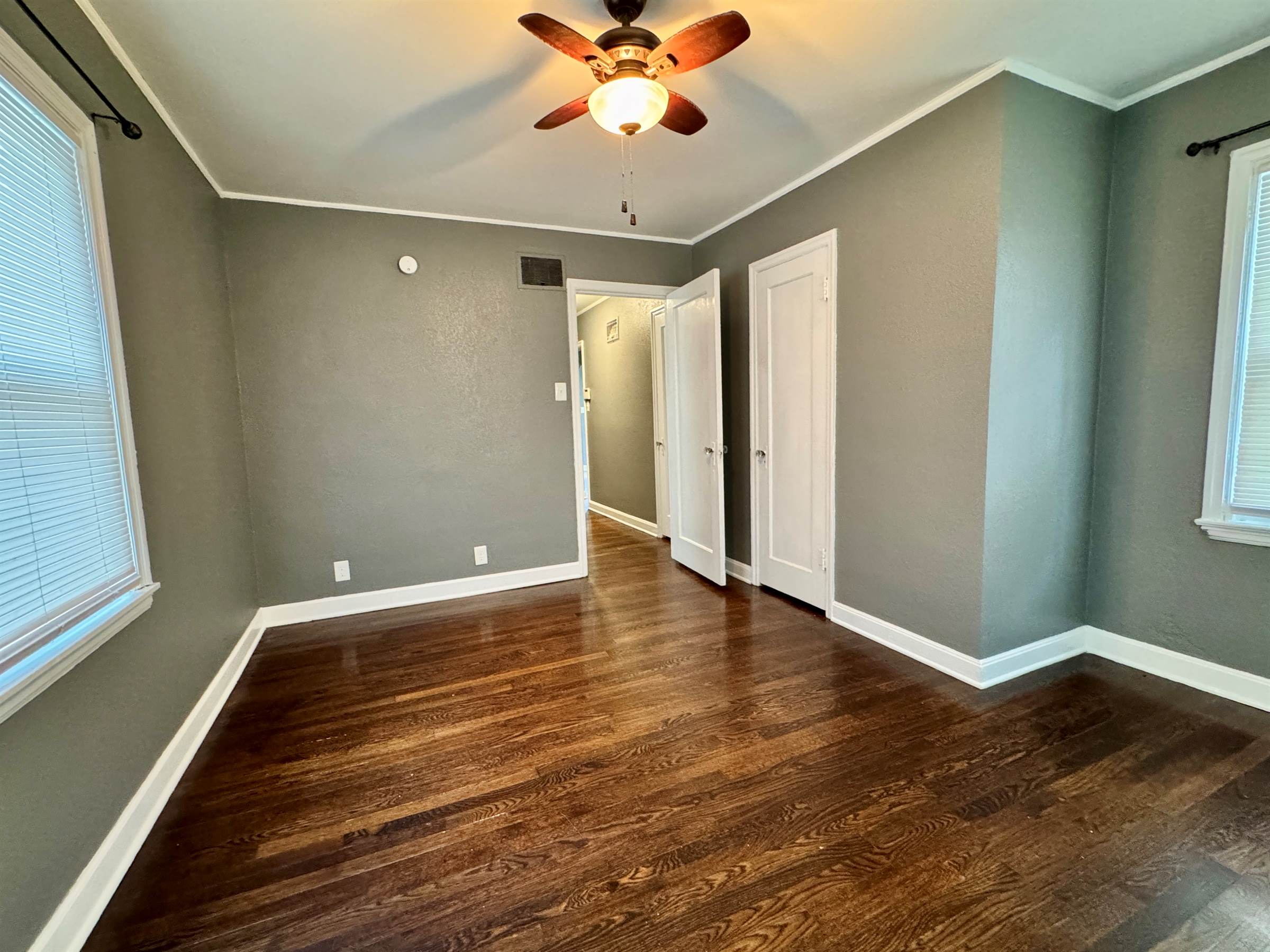 3105 SW Dorr ST, Topeka, KS 66604