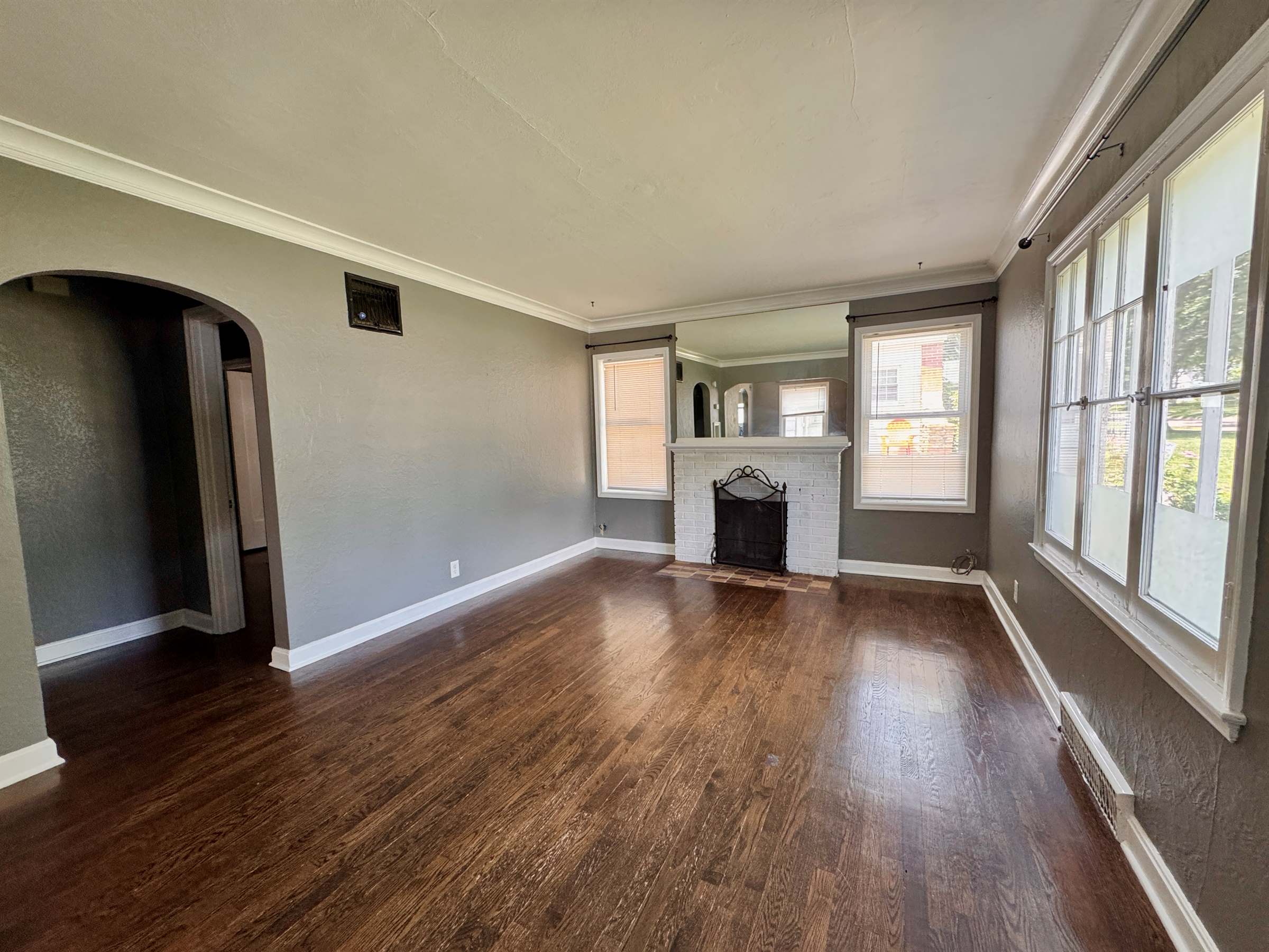 3105 SW Dorr ST, Topeka, KS 66604