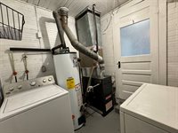 3105 SW Dorr ST, Topeka, KS 66604