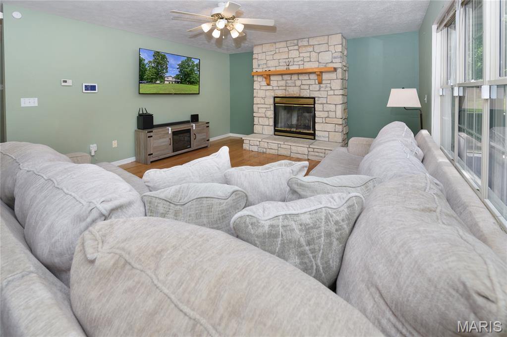 13974 Cherry Drive, Plato, MO 65552