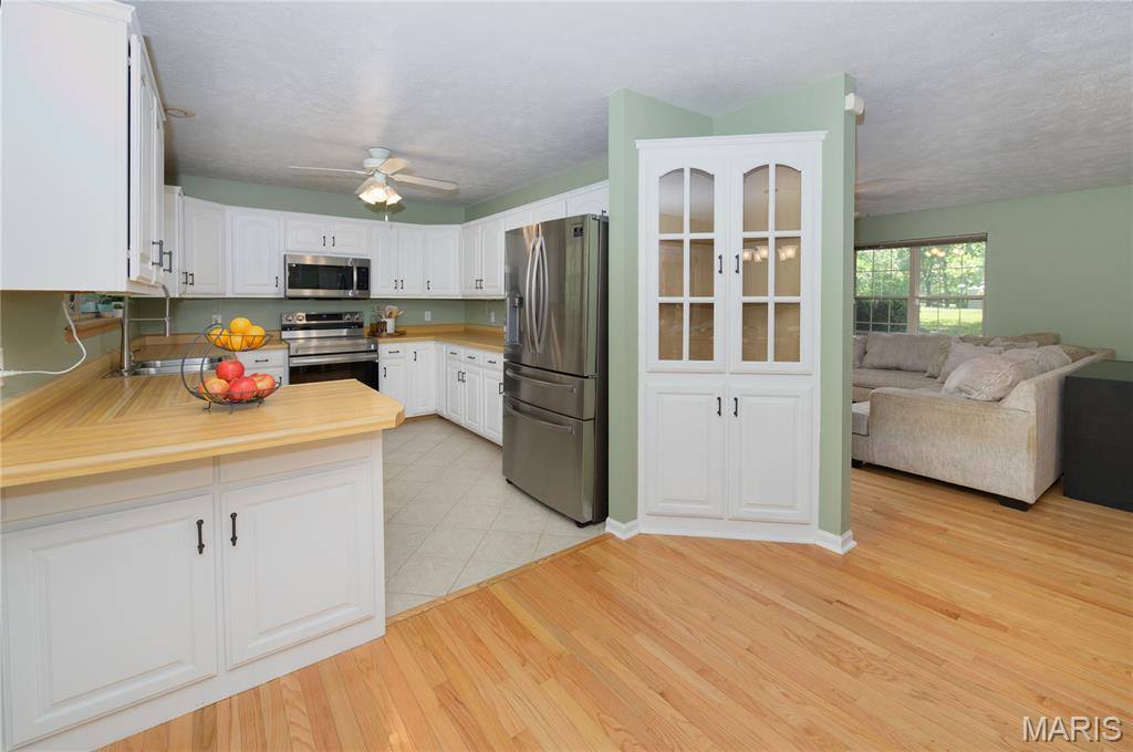 13974 Cherry Drive, Plato, MO 65552