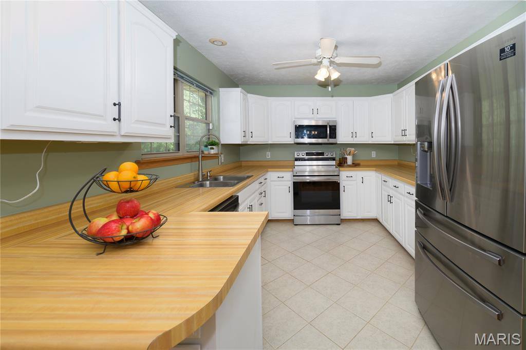 13974 Cherry Drive, Plato, MO 65552