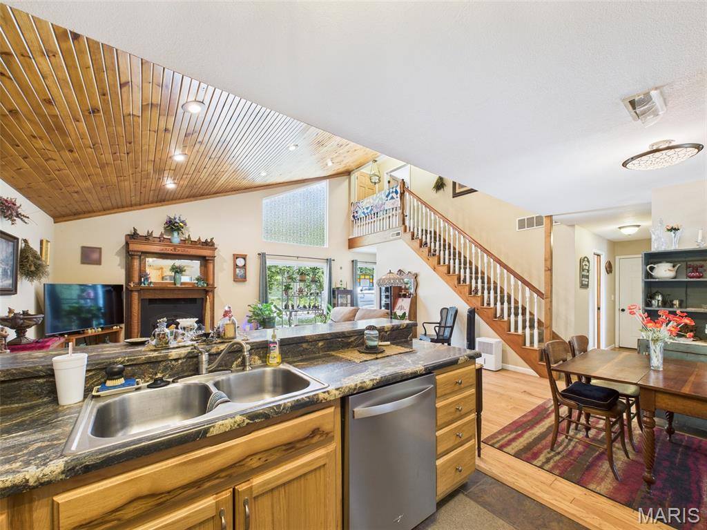 3628 Highway F, Salem, MO 65560