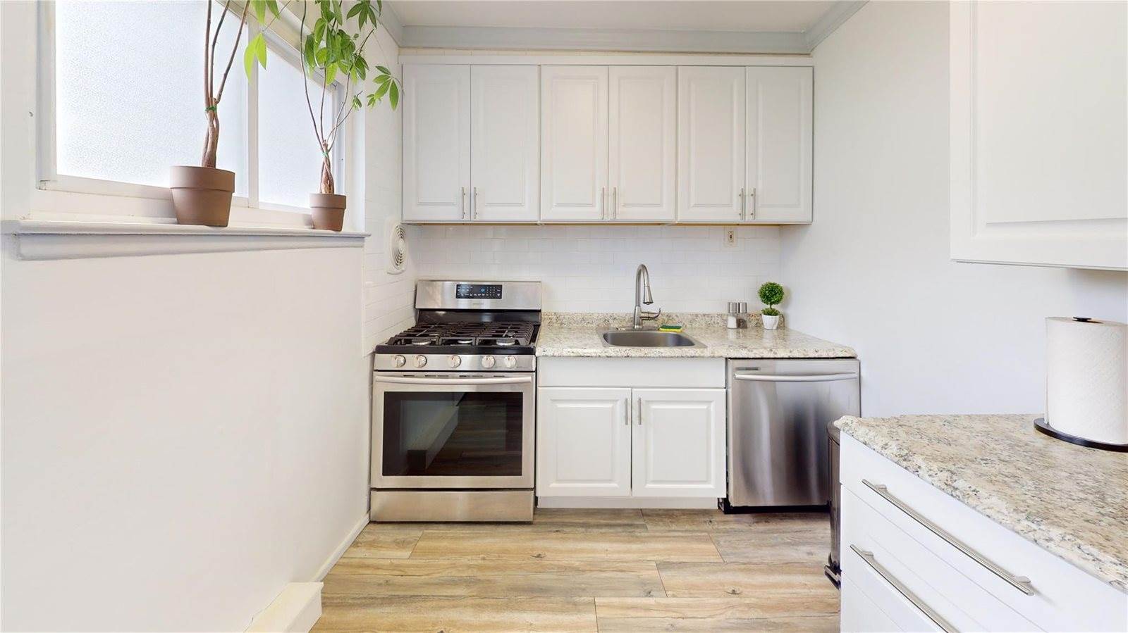 45 Tamarack Street, Islip, NY 11722