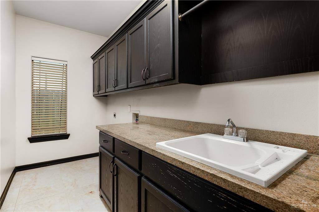 2014 North 44th Lane, McAllen, TX 78501